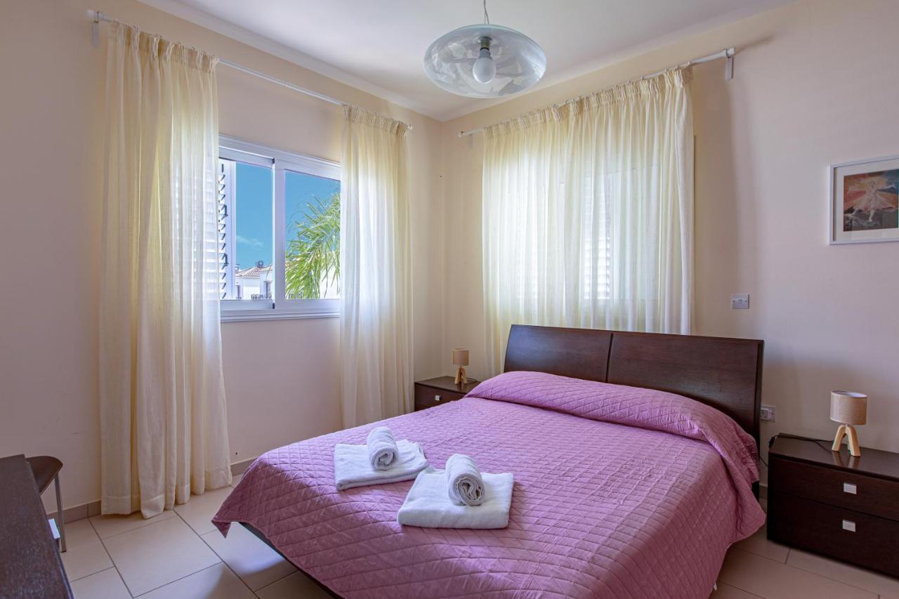 Villa Nova โปรทาราส ภายนอก รูปภาพ